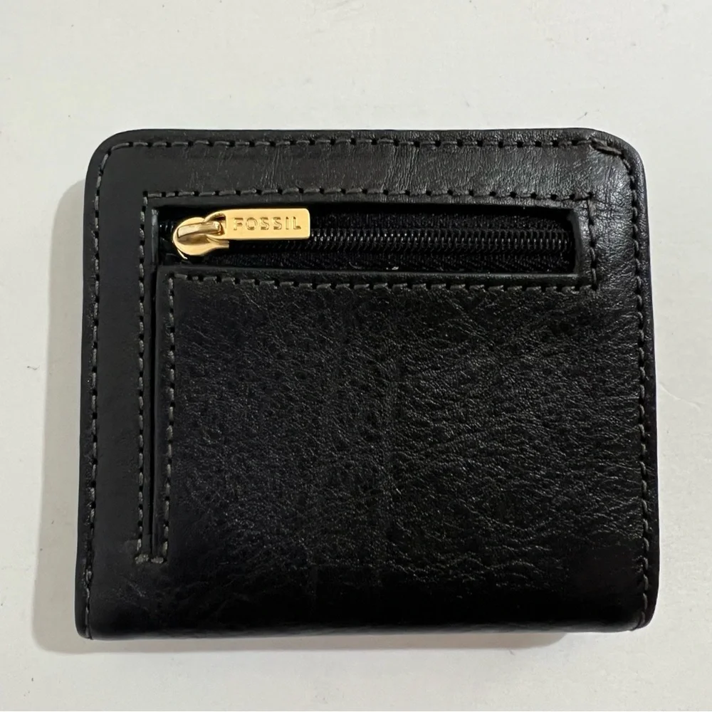 Fossil Black Leather Bi-Fold Green Interior Card Slot & Coin Compartment Wallet